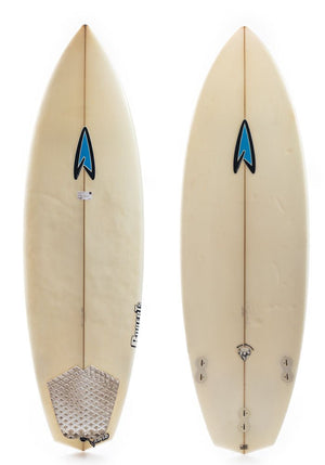 Used 5'6 Roberts White Diamond Shortboard Surfboard - Rider Shack